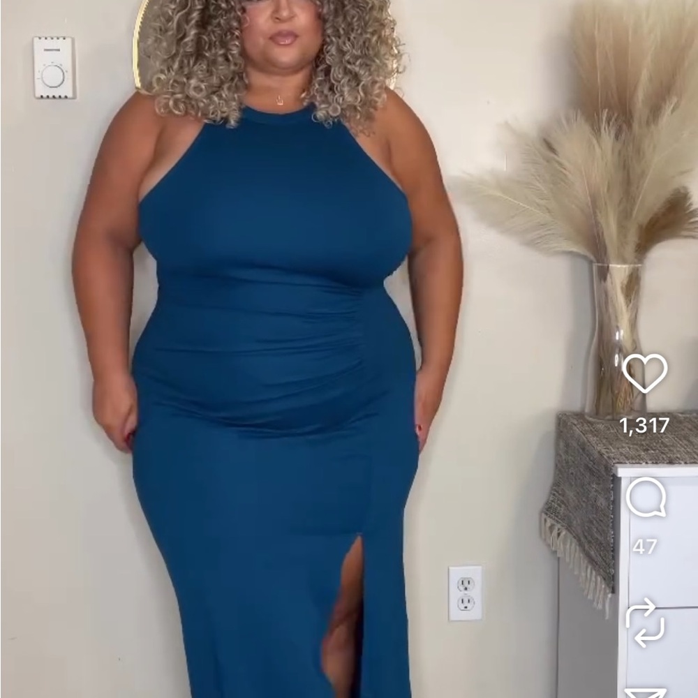 Elegant Teal Sleeveless Dress